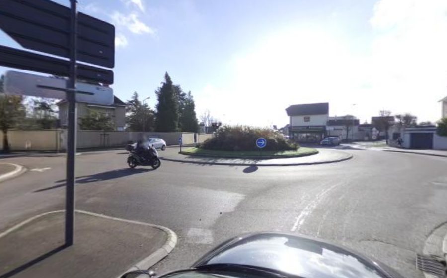 Vue du Rond-point anonyme n°465237205