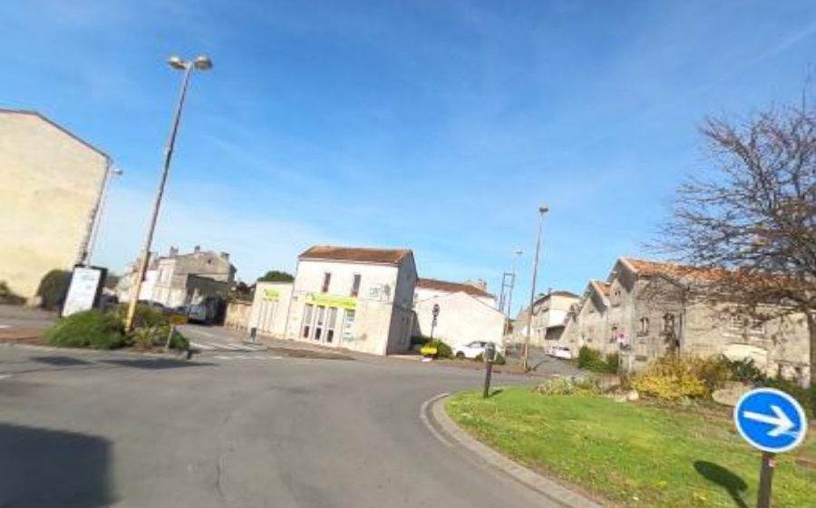 Vue du Rond-point anonyme n°48012417