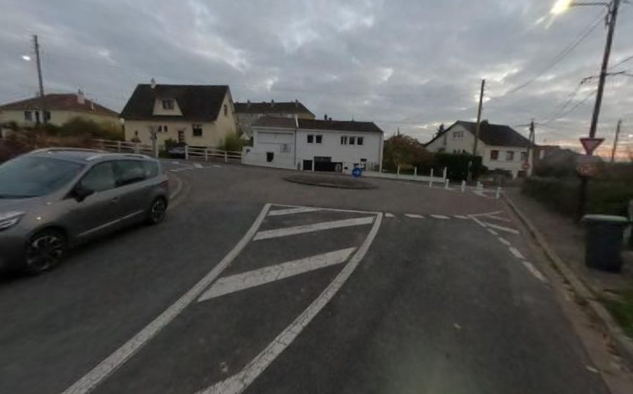 Vue du Rond-point anonyme n°49577583