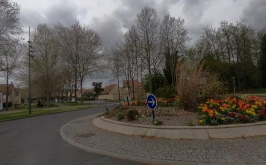 Vue du Rond-Point de la Maison des Arts