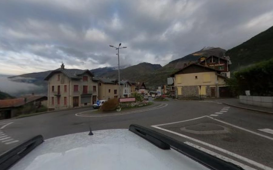 Vue du Rond-point anonyme n°515353608