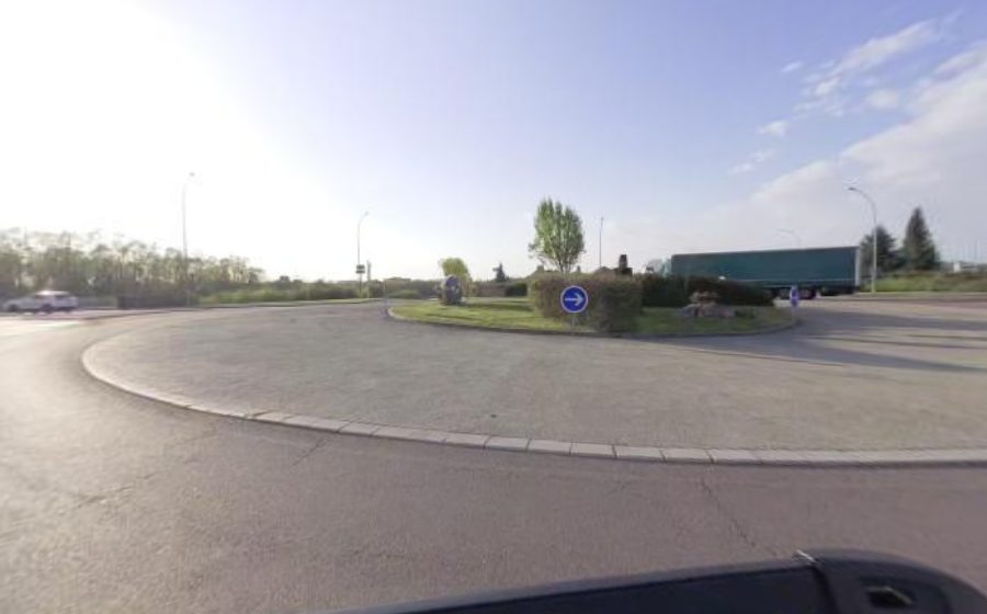 Vue du Rond-point anonyme n°51890441