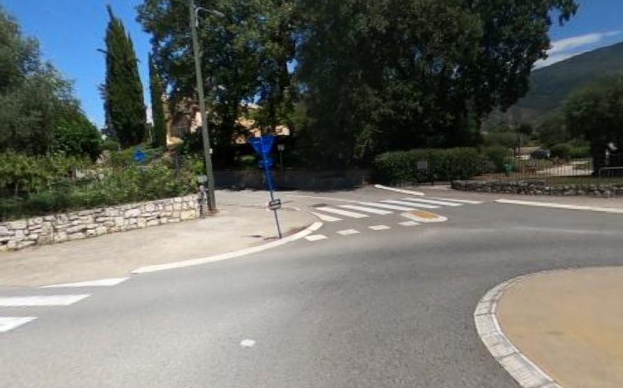 Vue du Rond-point anonyme n°523065841
