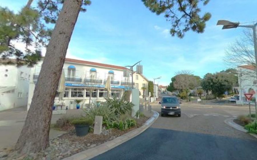 Vue du Rond-point anonyme n°579371055