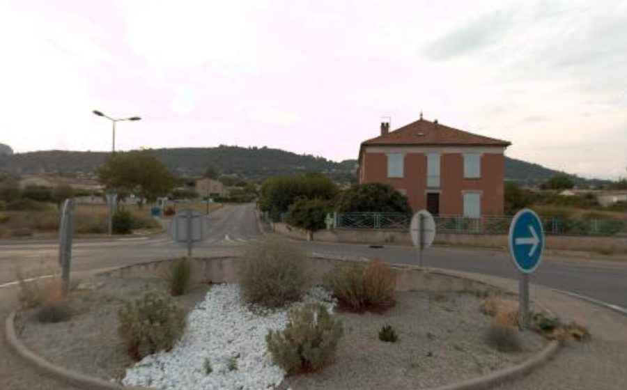 Vue du Rond-point anonyme n°584912532