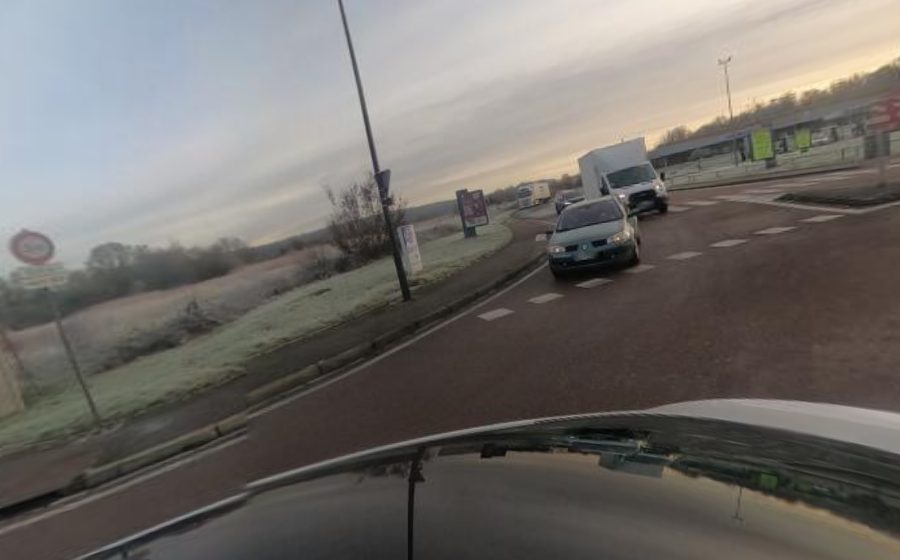 Vue du Rond-point anonyme n°590526175
