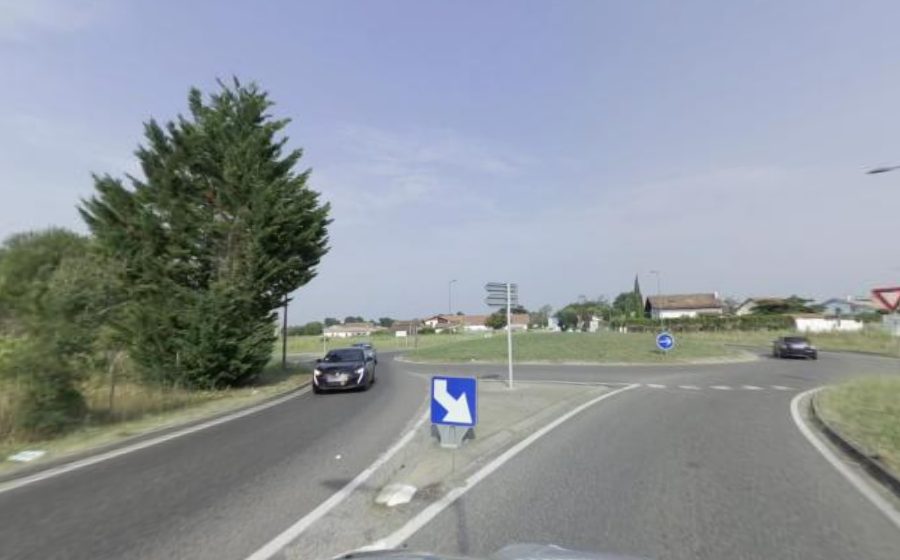 Vue du Rond-point anonyme n°613529207