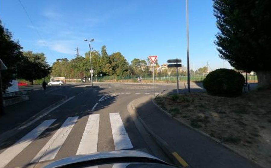 Vue du Rond-point anonyme n°616124798