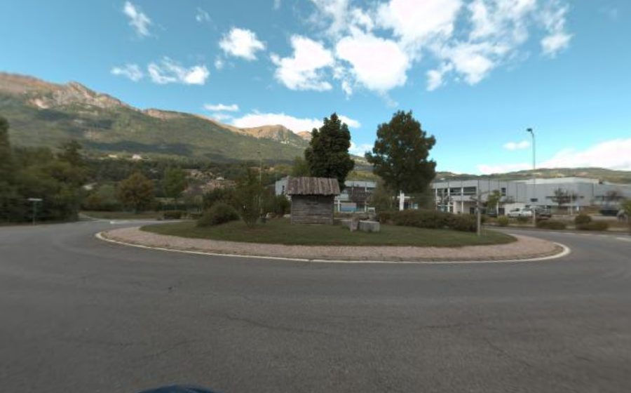 Vue du Rond-point anonyme n°618553049