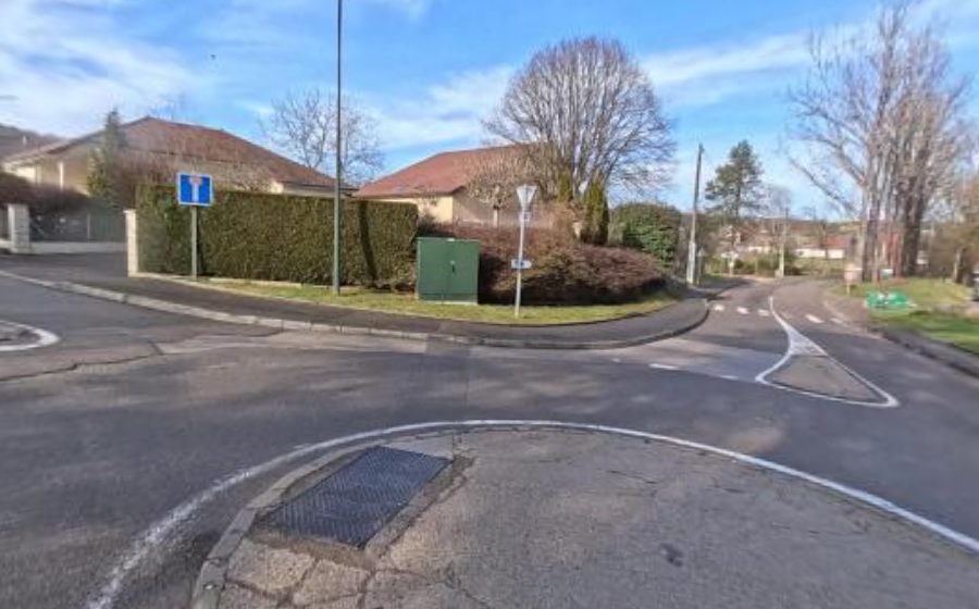 Vue du Rond-point anonyme n°620260771