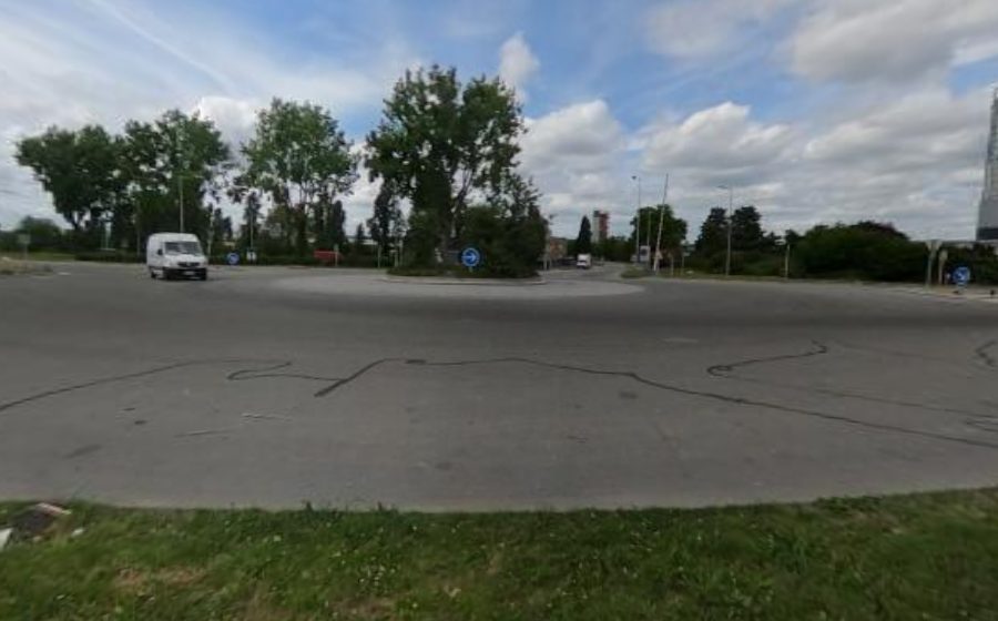 Vue du Rond-point anonyme n°621800533