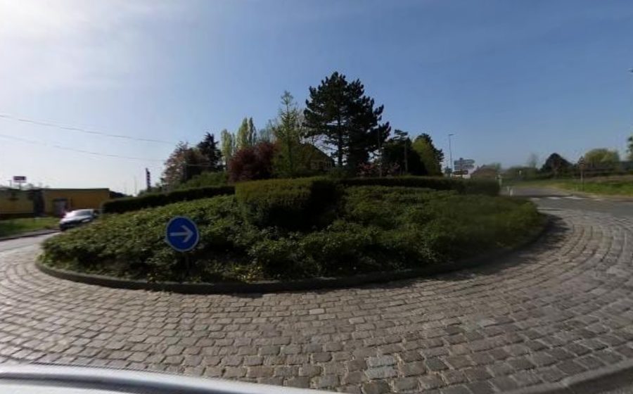 Vue du Rond-point anonyme n°625534911