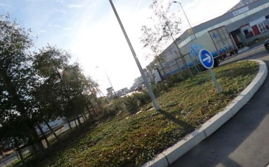 Vue du Rond-point anonyme n°633834063