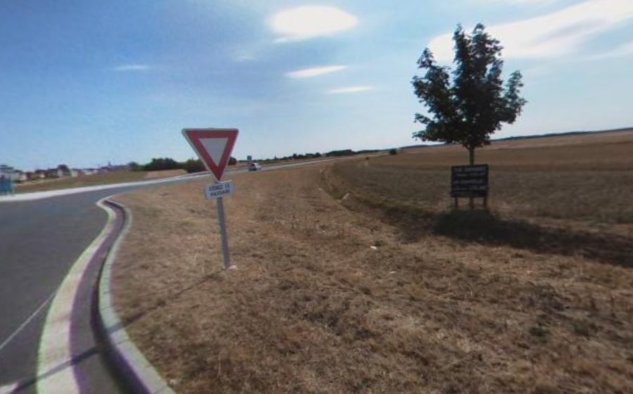 Vue du Rond-point anonyme n°639931304