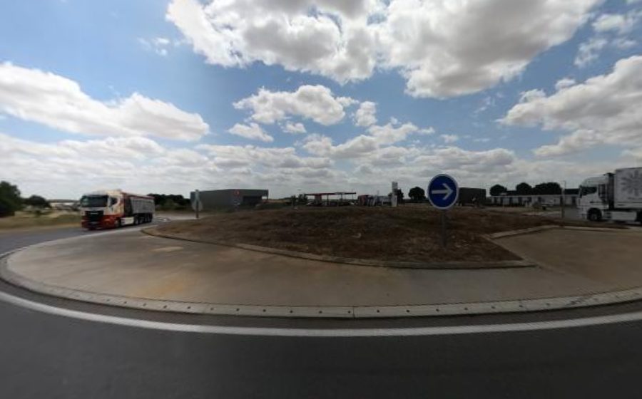Vue du Rond-point anonyme n°663476422