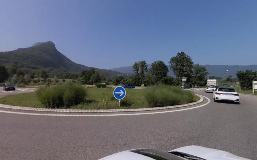 Vue du Rond-point anonyme n°664807330
