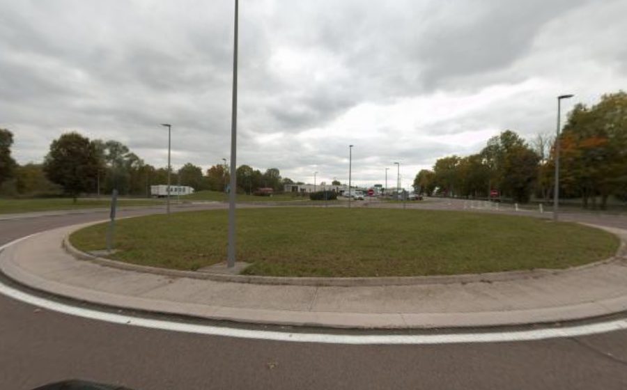 Vue du Rond-point anonyme n°664877604