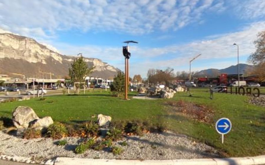 Vue du Rond-point anonyme n°672359716