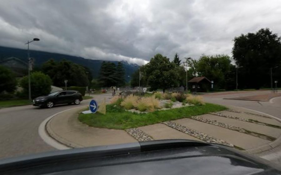 Vue du Rond-point anonyme n°674550080