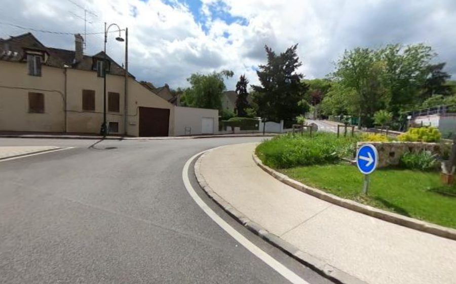 Vue du Rond-point anonyme n°677611378