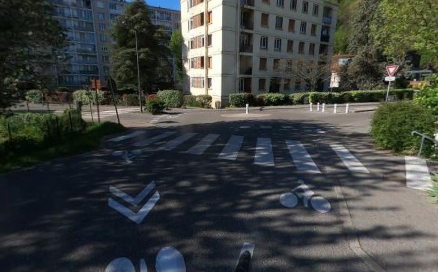 Vue du Rond-point anonyme n°678861950