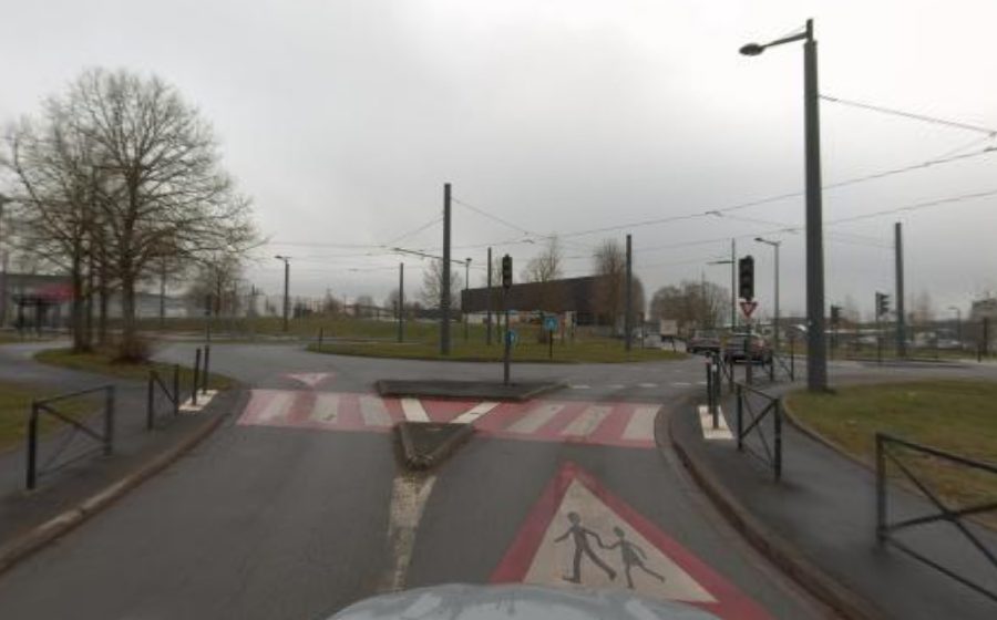 Vue du Rond-point anonyme n°685225202
