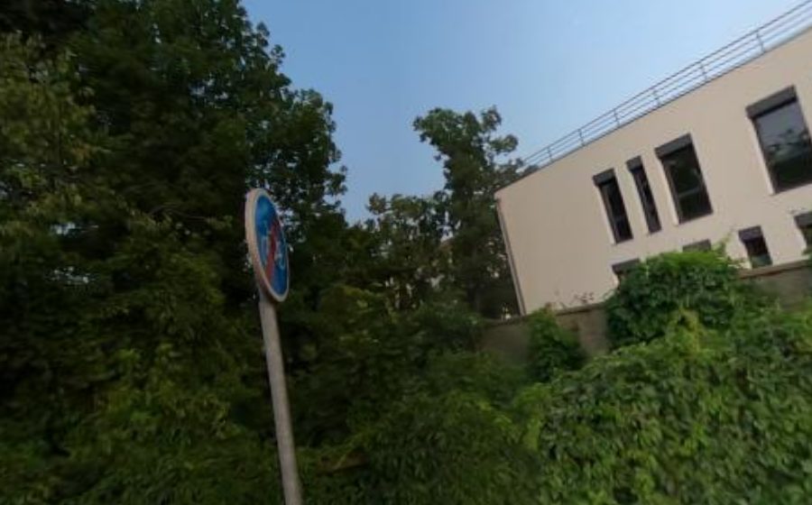 Vue du Rond-point anonyme n°690312879