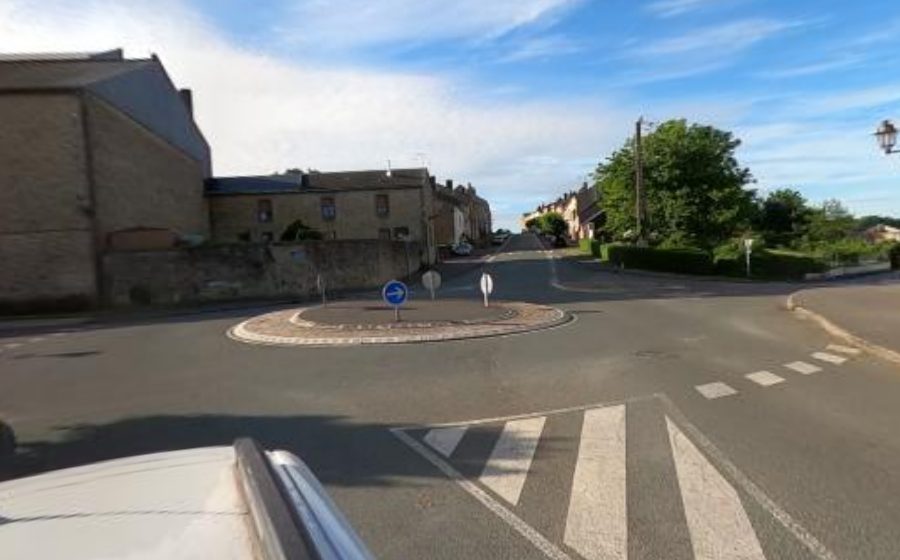 Vue du Rond-point anonyme n°698225016