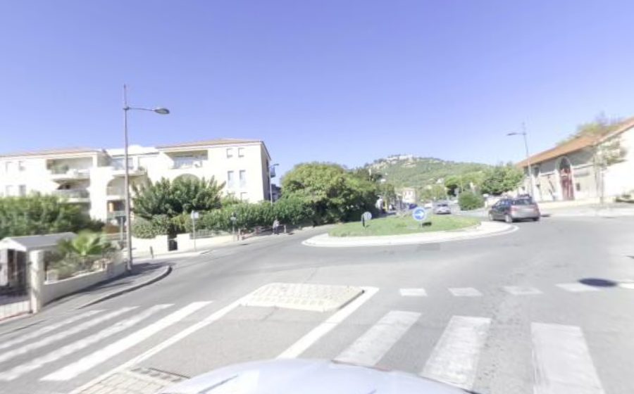 Vue du Rond-Point Monseigneur Jean-Yves Molinas