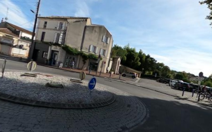 Vue du Rond-point anonyme n°715163811