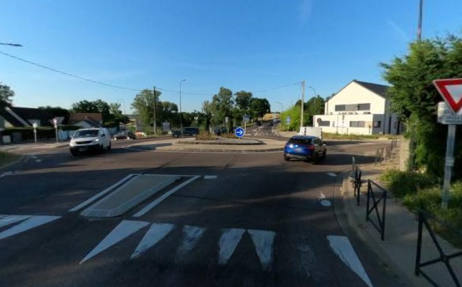 Vue du Rond-point anonyme n°724381647