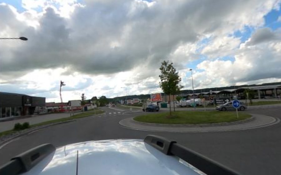 Vue du Rond-point anonyme n°727592505