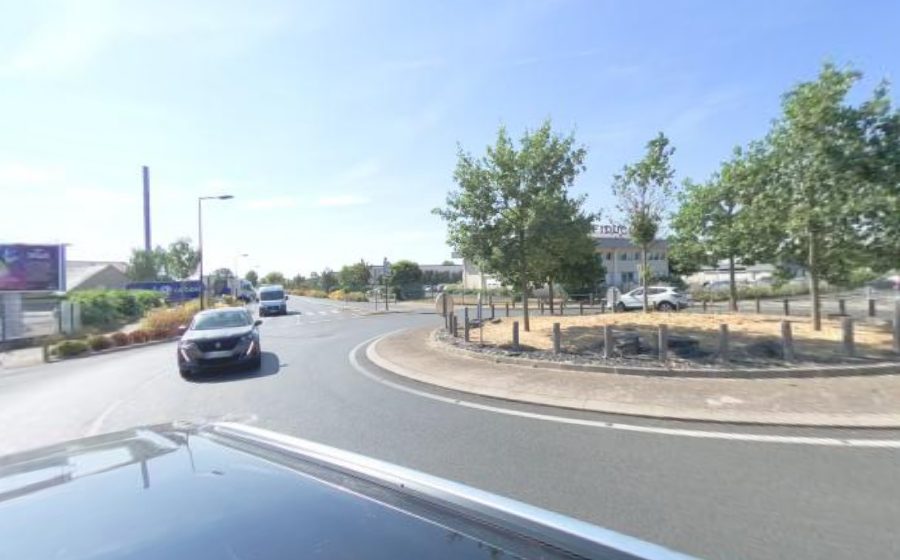 Vue du Rond-point anonyme n°740890599