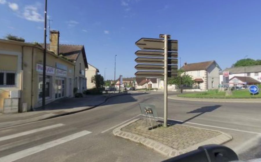 Vue de la Place du Colonel Varroz