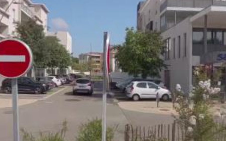 Vue du Rond-point anonyme n°807561765