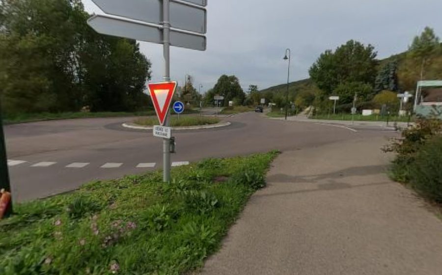 Vue du Rond-point anonyme n°812852666