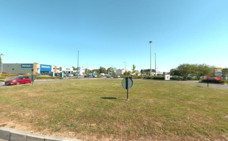 Vue du Rond-point anonyme n°82075037