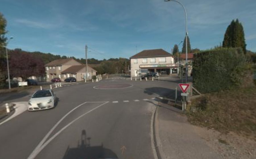 Vue du Rond-point anonyme n°82608904