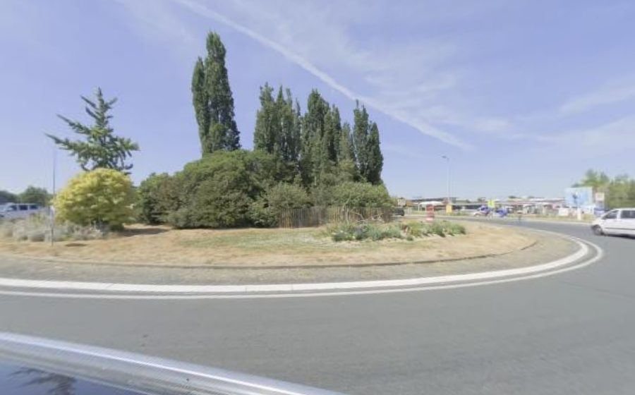 Vue du Rond-point anonyme n°84598170