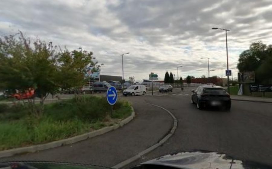 Vue du Rond-point anonyme n°877617137